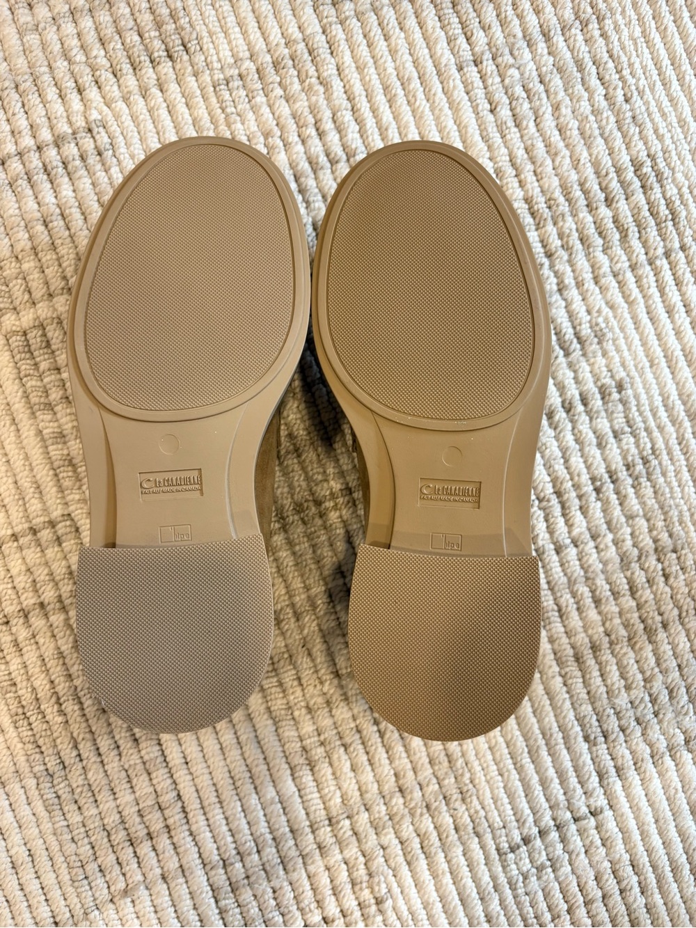 NWOT La CANADIENNE Suede Loafers in Taupe - Picture 4 of 5
